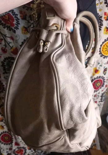 Sabina of New York Toupe Leather Crossbody/ Handbag, Large - Picture 5 of 18