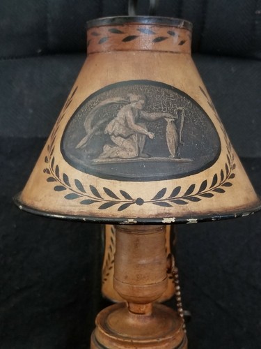 ANTIQUE FRENCH PEINTE TOLE STUDENT OIL LAMP NEOCLASSICAL FIGURES  - Bild 4 von 12