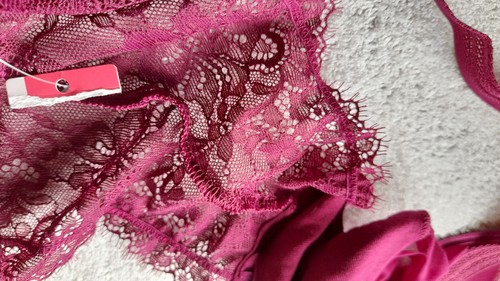 Bragas de tanga con volantes de bikini de nailon borgoña ESCORPIO UK 20 3XL US 11 - Imagen 8 de 9