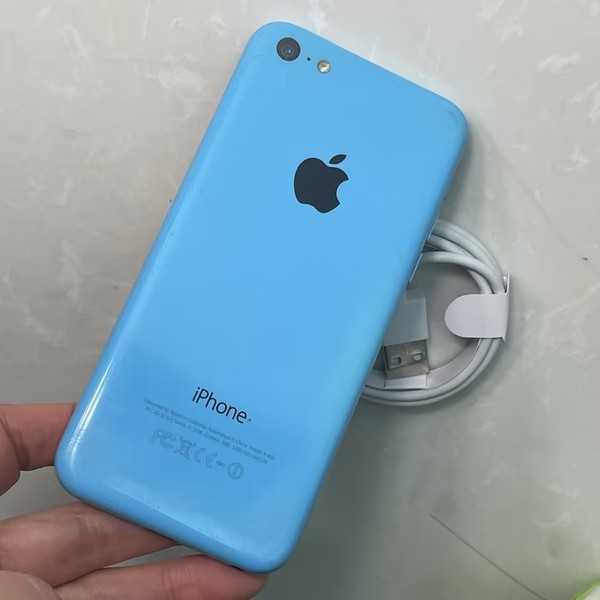 Apple iPhone 5c (Desbloqueado) Batería Nueva - 8 GB / 16 GB / 32 GB - Azul Cable de Carga 4