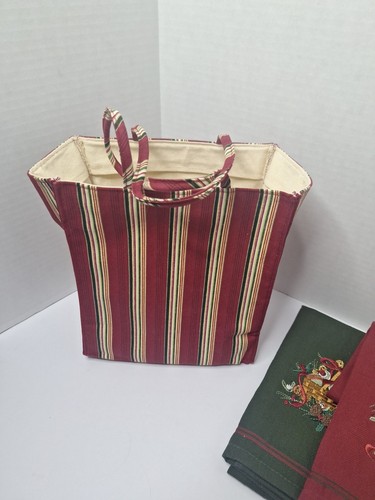 Longaberger Embroidered Tote & Towel Set Christmas Natures Garland - Picture 10 of 11