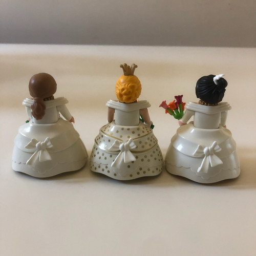 Playmobil Princess Palace: Three Princess Brides In Swappable Skirts - Picture 4 of 7