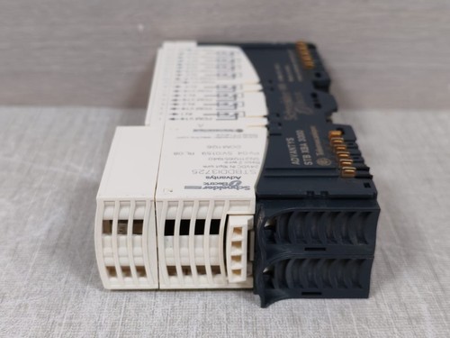 Schneider Electric STBDDI3725 Basic Digital Input Module STB PV:04SV:01.59 RL:08 - Picture 7 of 10