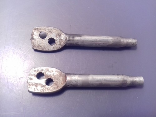 VW Classic Beetle 1973-1976 3-point Front Seats Centre Hump Adjust Pins L+R OEM - Picture 10 of 11