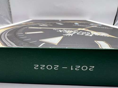 Rolex Uhrenkatalog 2021-2022 Hardcover - 245 Seiten komplette Sammlung.
