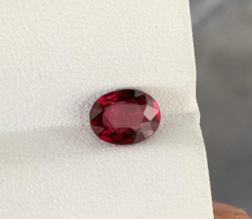 Natural Elegant African Garnet 2.02ct Red Rhodolite 9mm Oval Cut loose Gemstone - Picture 10 of 15
