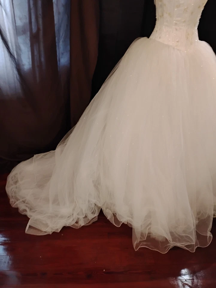 Michangelo Wedding Dress #T8017 Sz 6 Tulle Train Sleeveless Ball Gown - Image 2 of 4