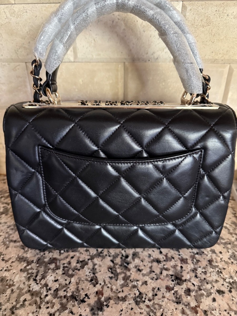 CHANEL 23P NEW TRENDY BLACK LEATHER CC LOGO CHAIN TOP HANDLE BAG