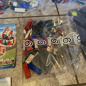 LEGO CITY: Fire Station #7945 - Town / City / Fire - retired set