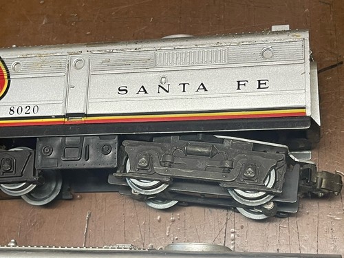 Locomotiva diesel Lionel originale del dopoguerra 8020 e 8021 unità Santa Fe non testata - Foto 3 di 15