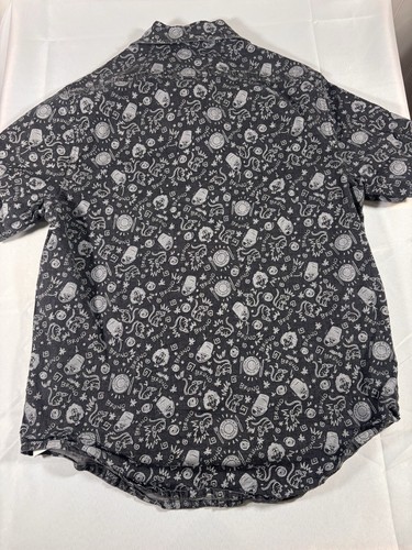 Disney Parks Hemd Herren Medium Schwarz Bruno Encanto Knopfleiste Maus Kurzarm - Bild 6 von 6