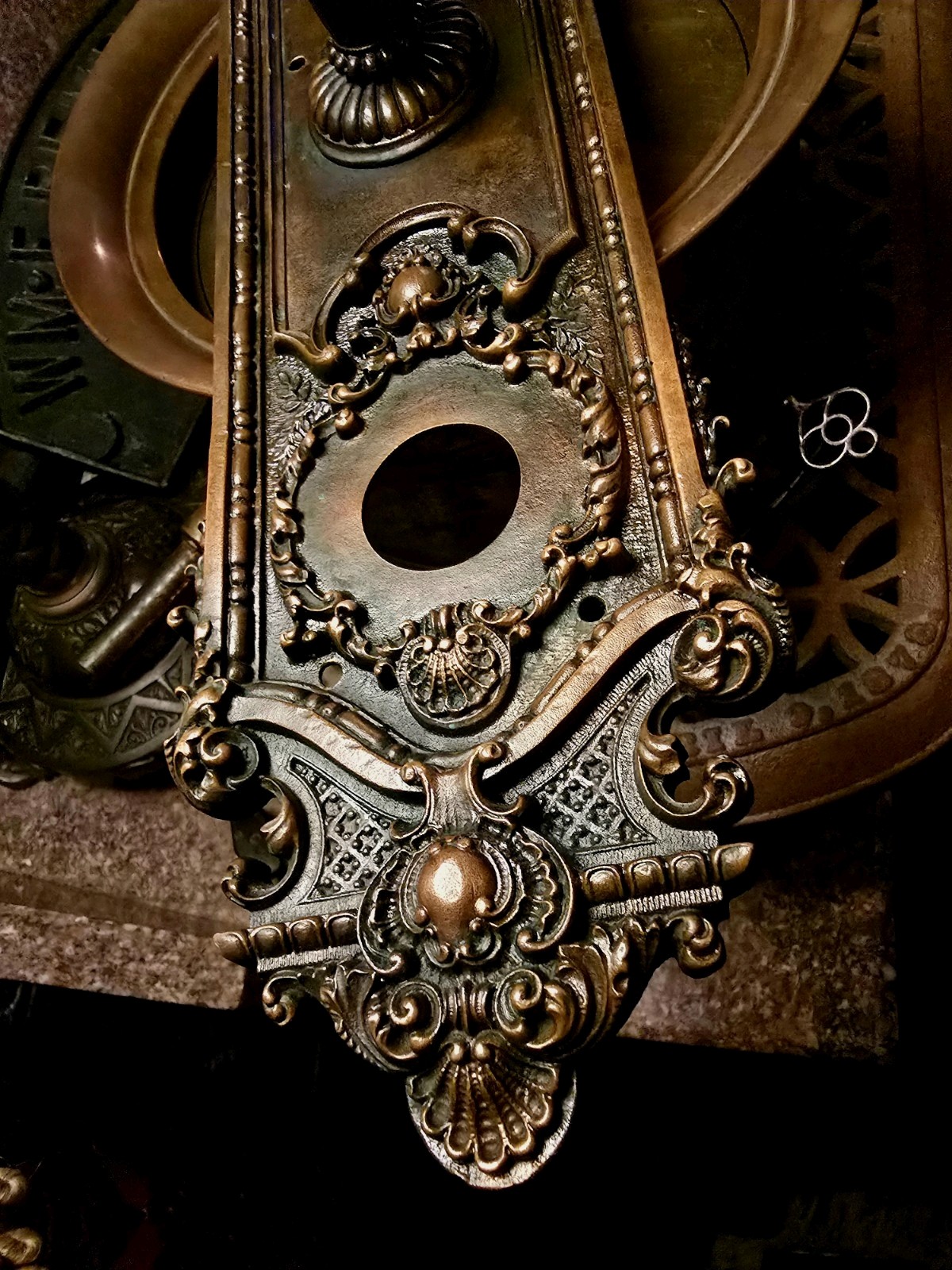 Picture 9 of 24