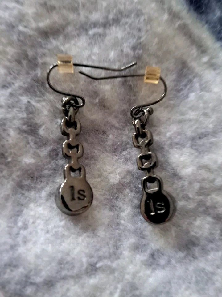 Pendientes Lia Sophia "Cumulus" tono hematita con cristales cortados Foto 3 de 4