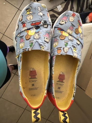 Toms Peanuts Dance Party Shoes For Girls Size 1.5 - Picture 3 of 5