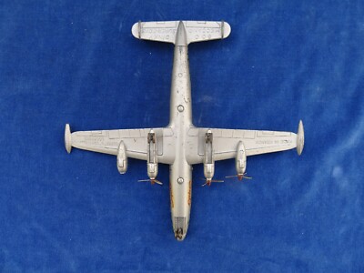 JOLI Nice ! DINKY SUPERTOYS 1:72 SUPER G CONSTELLATION LOCKHEED N° 60C
