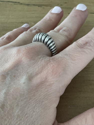 MT Vintage Sterling Silver Domed Ridged Ring Sz 7.25 - Picture 8 of 11