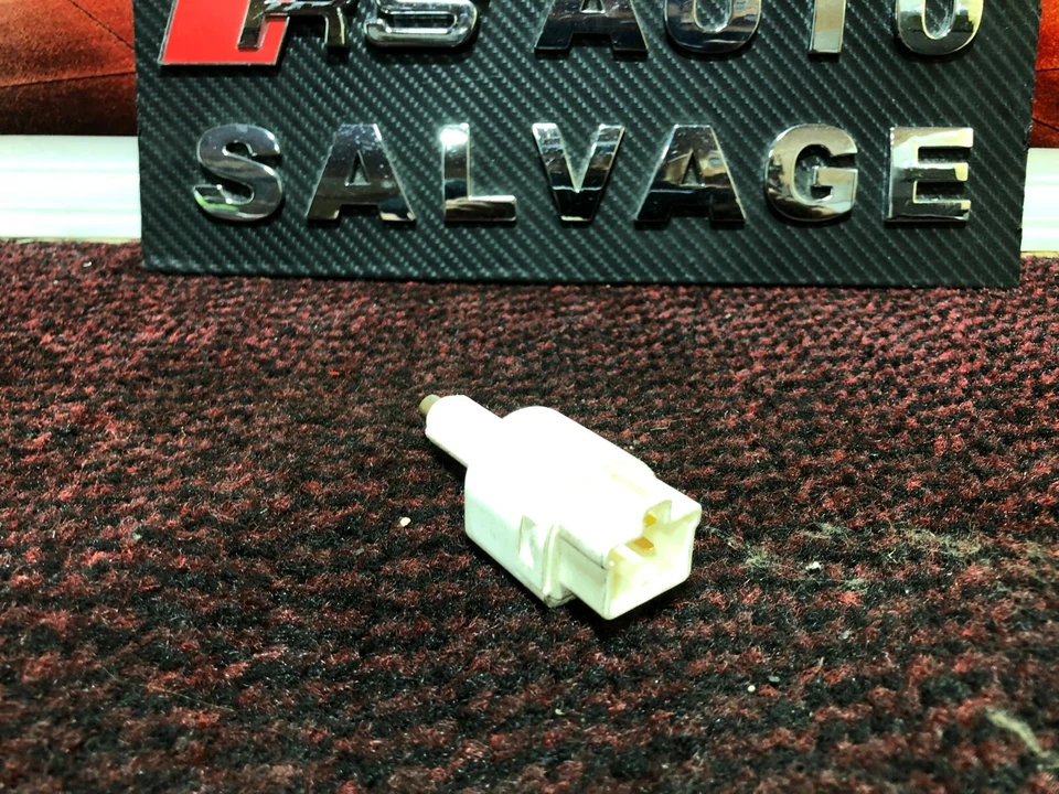 SUZUKI GRAND VITARA 2008 BRAKE PEDAL SWITCH  - Image 2 of 2