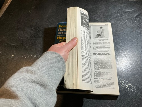 1993-2005 Ford Ranger Truck & Mazda B2300 B2500 B3000 B4000 Haynes Repair Manual - Picture 10 of 17