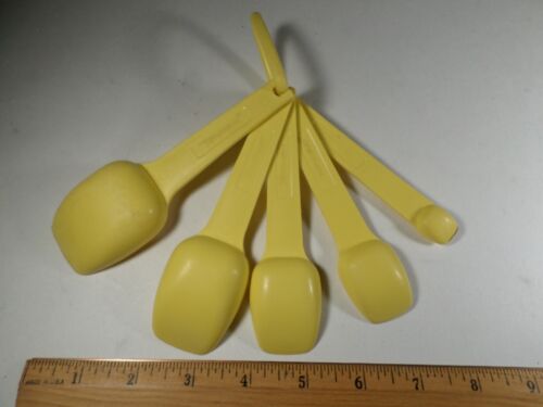 TUPPERWARE Measuring Spoons 5 pc yellow lot read description - Picture 2 of 10