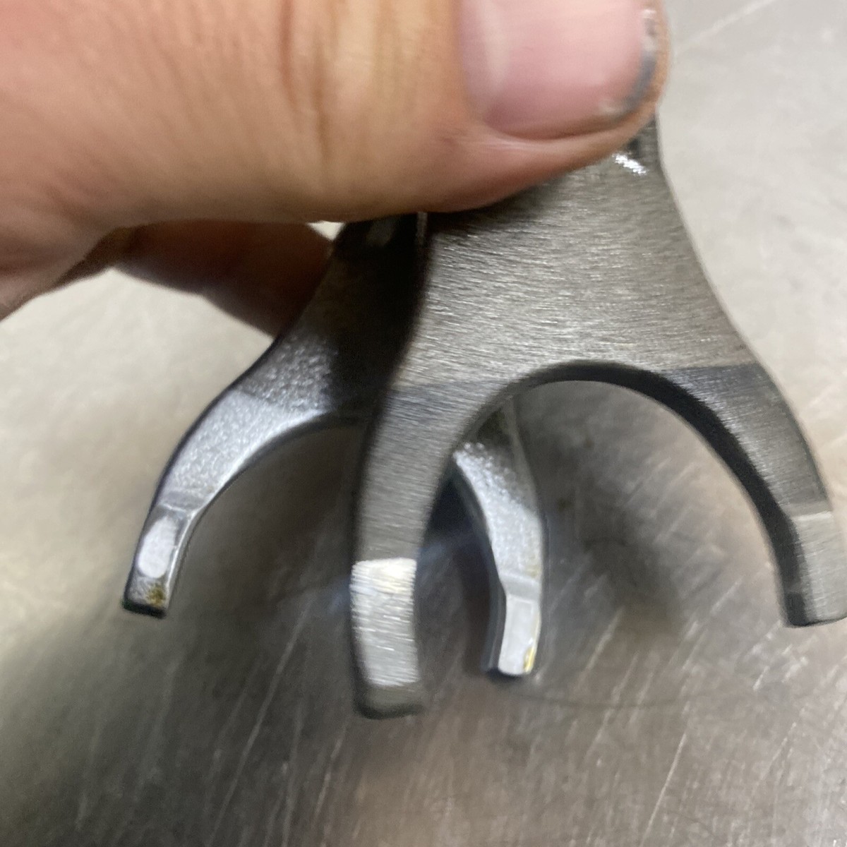 TRIUMPH Selector Fork Output Moly Daytona 675 up to VIN381274 2006