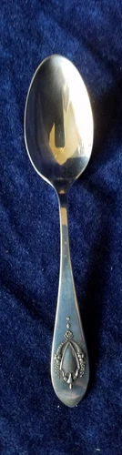 MOUNT VERNON 5 3/4" TEASPOON by Lunt Sterling - estate