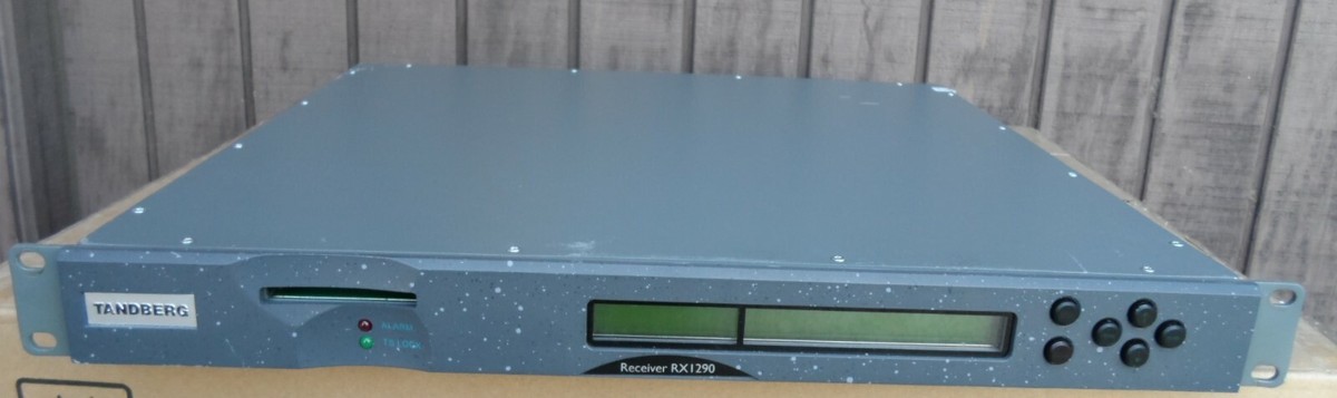 Récepteur Rack Tandberg RX1290 – Occasion, Marques D'usure Mais Fonctionnel, Pour Streaming