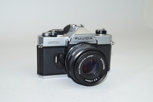 Kamera FUJICA STX-1 MIT Objektiv X-FUJINON 1:2.2 f=55mm