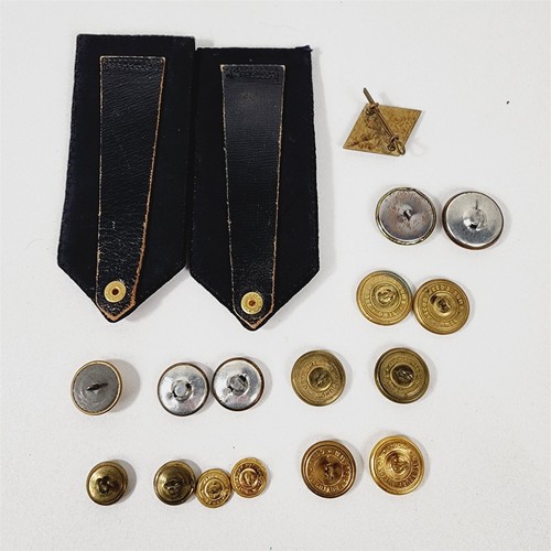 18 Vintage Metal Uniform Buttons Seattle Police, RCAF, GAR, Army - Picture 11 of 14
