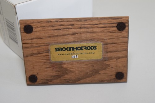 V 1:64 VACÍO SMOKINHOTRODS ESCAPARATE CAJA VITRINA BASE MADERA CASI COMO NUEVO - Imagen 4 de 4