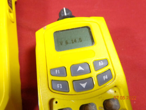 EFJohnson 5100 ES Yellow Radio 242-517B-801KC6 Version 6.14 700/800 - A27 - Picture 2 of 9