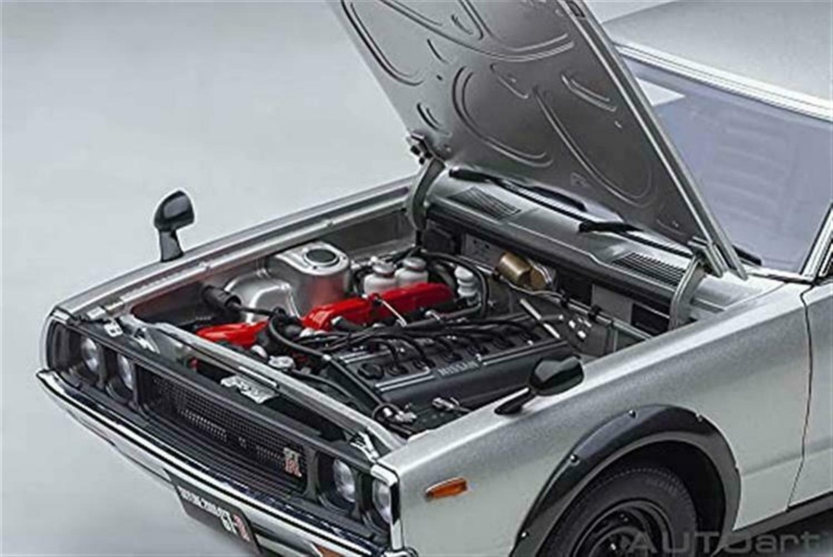 AUTOart 1/18 Nissan Skyline 2000 GT-R (KPGC110) Silver