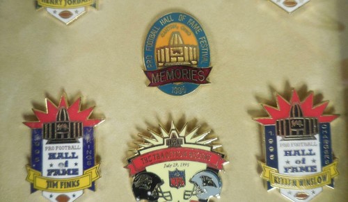 Juego de prendedores enmarcados del Salón de la Fama del Fútbol Profesional NFL 1995, edición limitada, 7 prendedores - Imagen 3 de 11