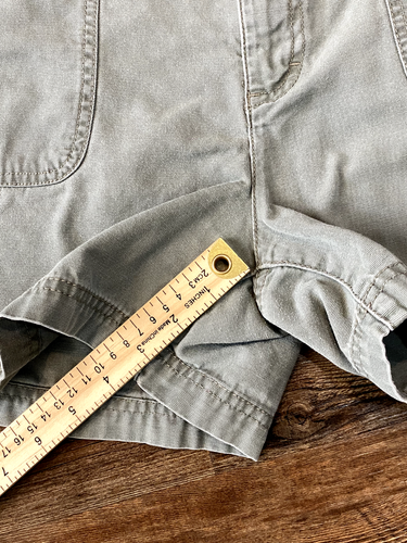 Vtg Tommy Hilfiger Chino Shorts Womens 12 Olive Drab Flat Front Logo Cotton EUC - Picture 9 of 9