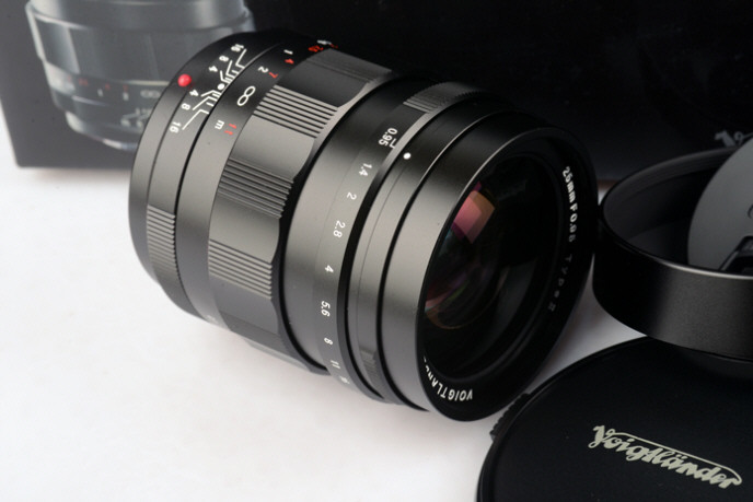 Voigtländer NOKTON 25mm F0.95 NEW Voigtlander NOKTON 25mm F0.95 Type II MICRO FOUR THIRDS