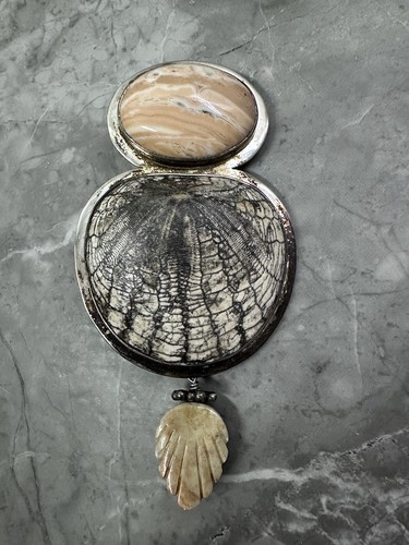 Amy Kahn Russell AKR Mixed Media Brosche/Anhänger Achat, Muschel, Stein - Bild 3 von 12