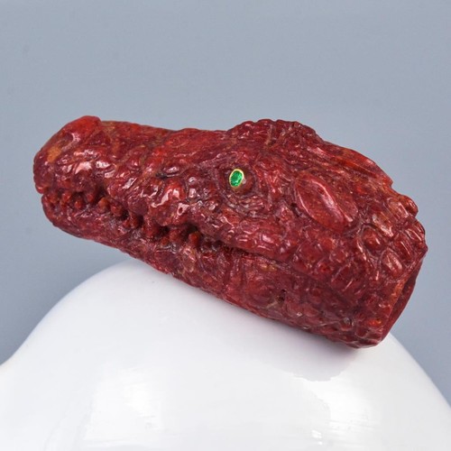 Reptile-Head Bead Carved Natural Red Sponge Coral & Emerald Eyes 23.76g - Bild 4 von 12