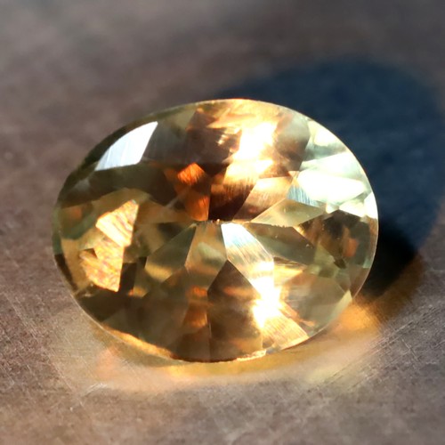 0.45 ct Supreme Oval Cut (5 x 4 mm) Un-Heated Green Alexandrite Natural Gemstone - Picture 3 of 3