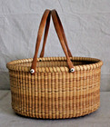 SUPERB HANDCRAFTED NANTUCKET BASKET CHERRY WOOD CARVED HANDLES HANDBAG LINING