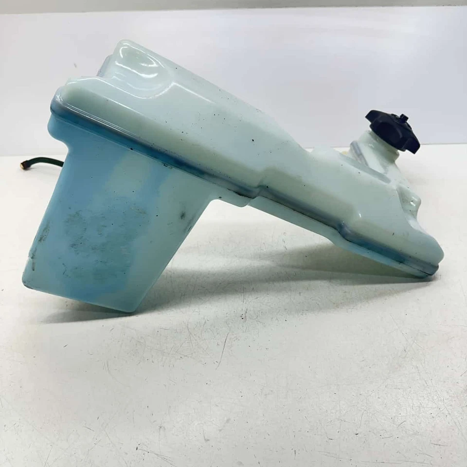 Tanque de aceite de inyección - Skidoo Grand Touring 700 1998 Foto 3 de 4