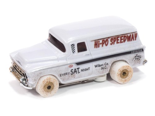iWheels SC416-3i Auto World Thunderjet 1957 Chevy Suburban HO Scale Slotcar