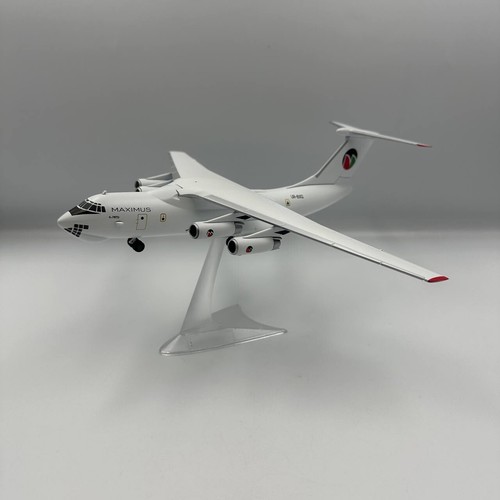 Modelo de avión Ilyushin IL-76 TD Maximus Air Cargo UR-BXQ 1/200 - Imagen 1 de 14