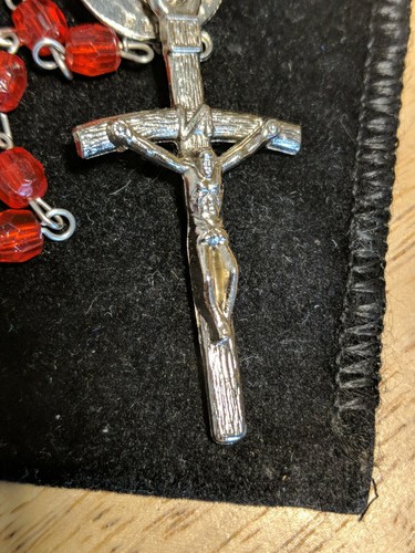 † DE COLECCIÓN 2005 ROSARIO 22" Papa Juan Pablo II JPII Belleza Memorial 5 Medallas Cuentas Rojas - Imagen 6 de 9