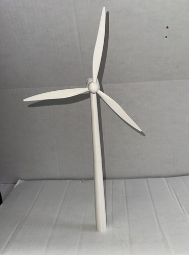 HO Scale Wind Turbine / Windmill Generator White Detailed Model 1:87 Unpainted - Picture 1 of 5