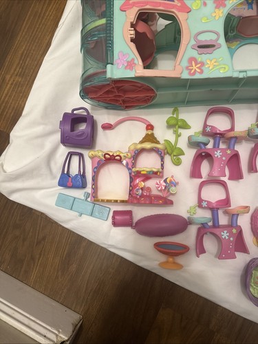 Littlest Pet Shop Lot of 42 with Playset and Play Pieces LPS Hasbro - Picture 3 of 6
