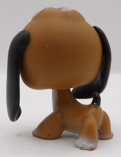 Littlest Pet Shop Hound- Tan & White/ Black Eyes ©2004 with Red Magnetic Foot - Picture 3 of 5