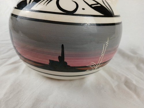 NAVAJO CEDAR MESA Pitcher #11002 Glossy Handled Jug Signed by Native Amer Artist - Picture 2 of 4