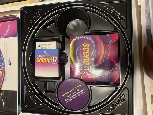 Disney™ Scene It? DELUXE Edition GAME (2005) w/Tin Missing One Disc - Picture 3 of 10