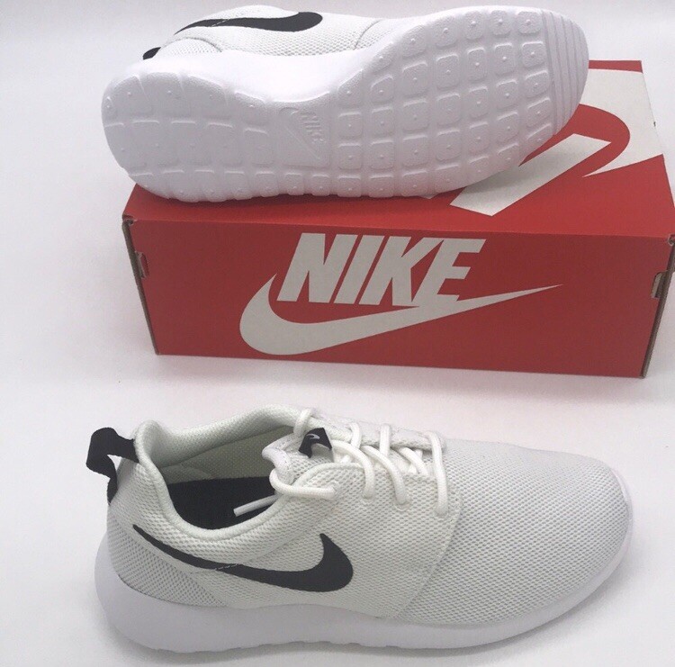 Nike Womens Roshe One White 844994-101 New With With With Box Size 8 5dd450 Nike Womens Roshe One White 844994-101 New With With With Box Size 8 5dd450