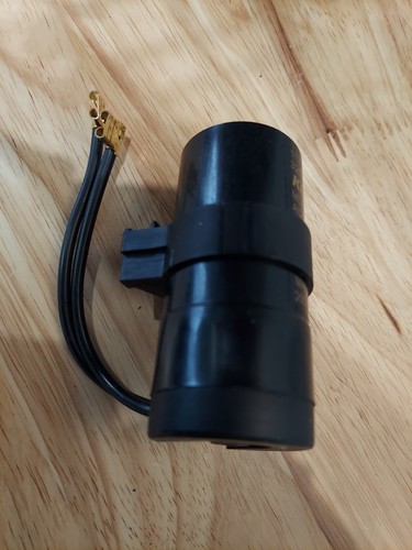 Hoshizaki 4A2134-04 Start Capacitor, 320uF, 165 Volt - Picture 5 of 6