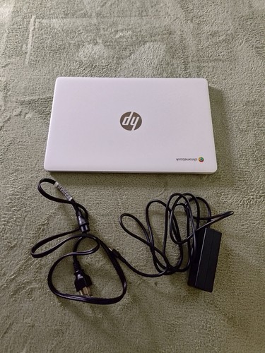 HP Chromebook 14" - Intel Celeron N4000, 4GB RAM, 32GB eMMC (14a-na0021nr) - Picture 4 of 10